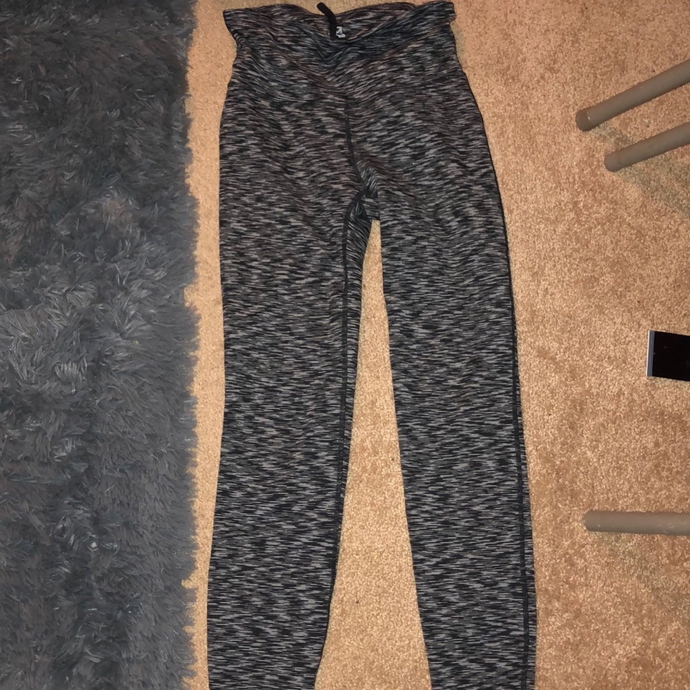 black stripped tight leggings